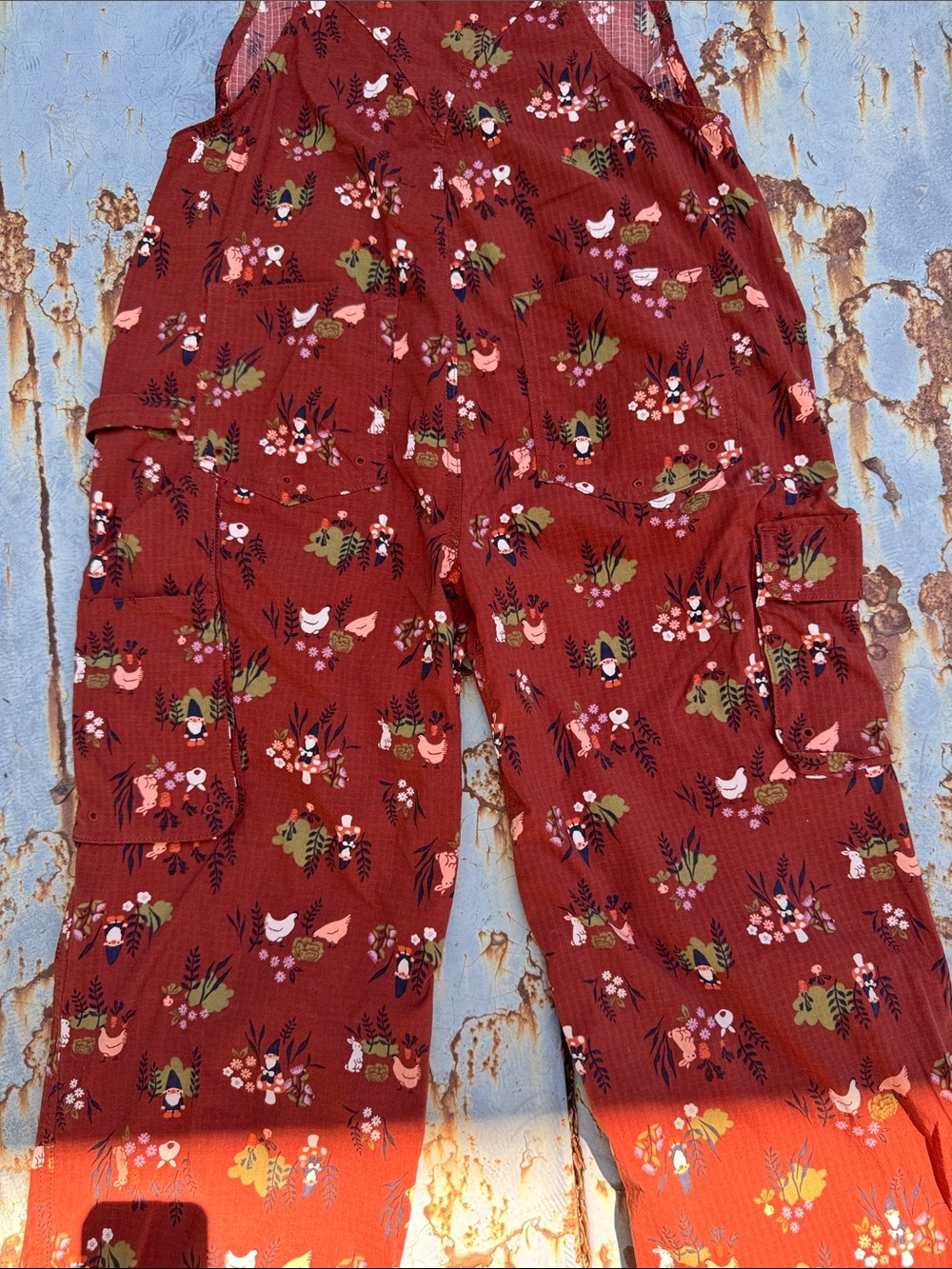 Limited Edition Duluth Heirloom Gardening Overalls - Picture 10 of 11